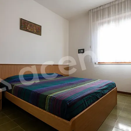 Diana Est Apartament *